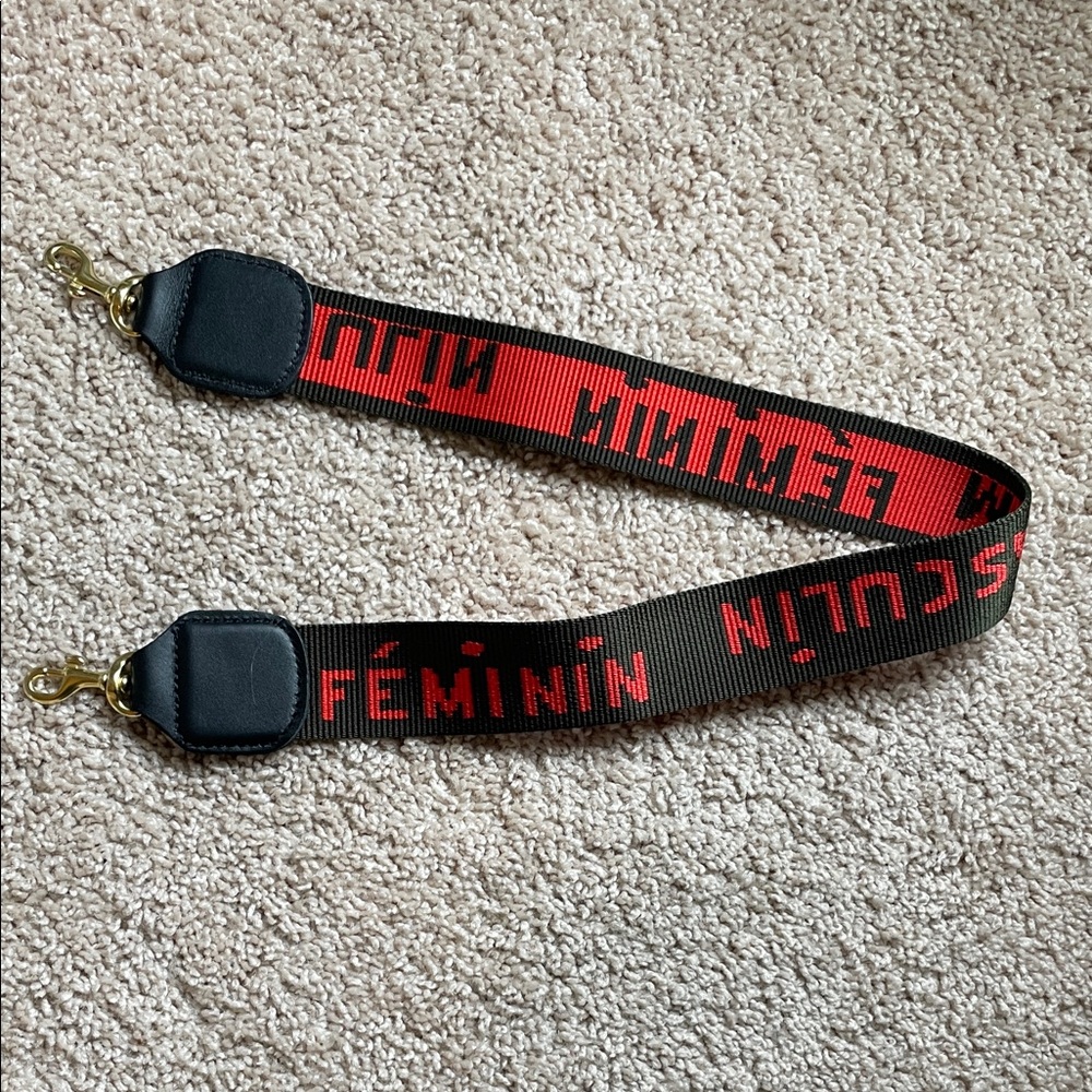 'Féminin Masculin Clare V short strap in red and green